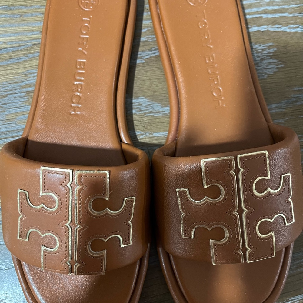 ⚡️Flash Sale Burch Brown Leather Sandals with Iconic Logo